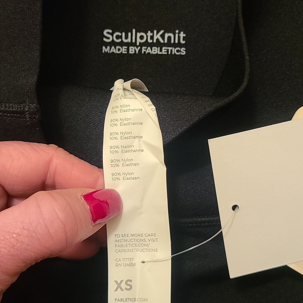 Fabletics NWT XS High Waisted Sculpknit Pocket Leggings